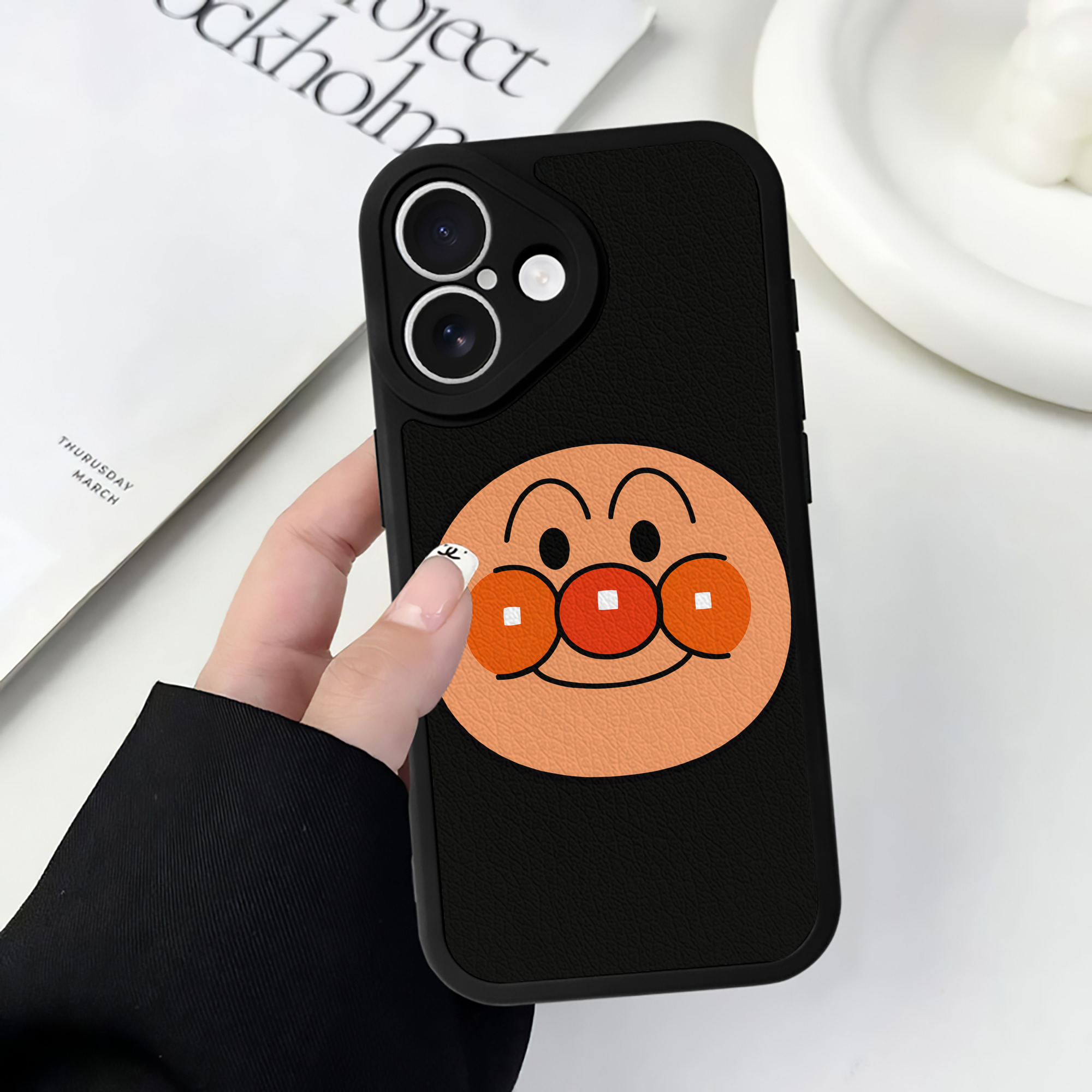 （画像用） アンパンマン Anpanman 【iPhone 16シリーズ対応】シリコンスマホケース（レザー調） 材質：シリコン